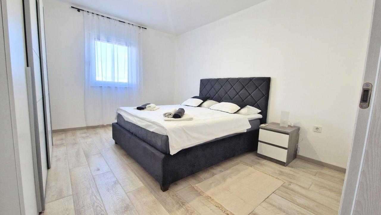 Apartment Lana Krk Town Eksteriør bilde